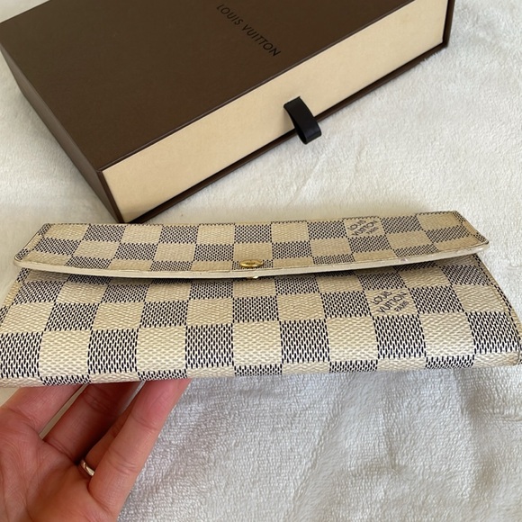 Louis Vuitton Damier Azur Wallet - Picture 6 of 13